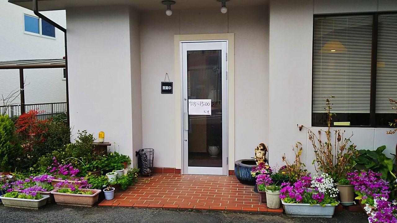 小牧口駅近くの静かに佇む素朴な喫茶店でモーニング カフェラベンダー シージャの食べ歩きブログ