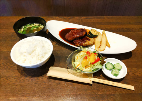 お箸でいただくハンバーグランチも！千種区鹿子殿にあるオサレな街の洋食屋さん/kitchen Nakashima