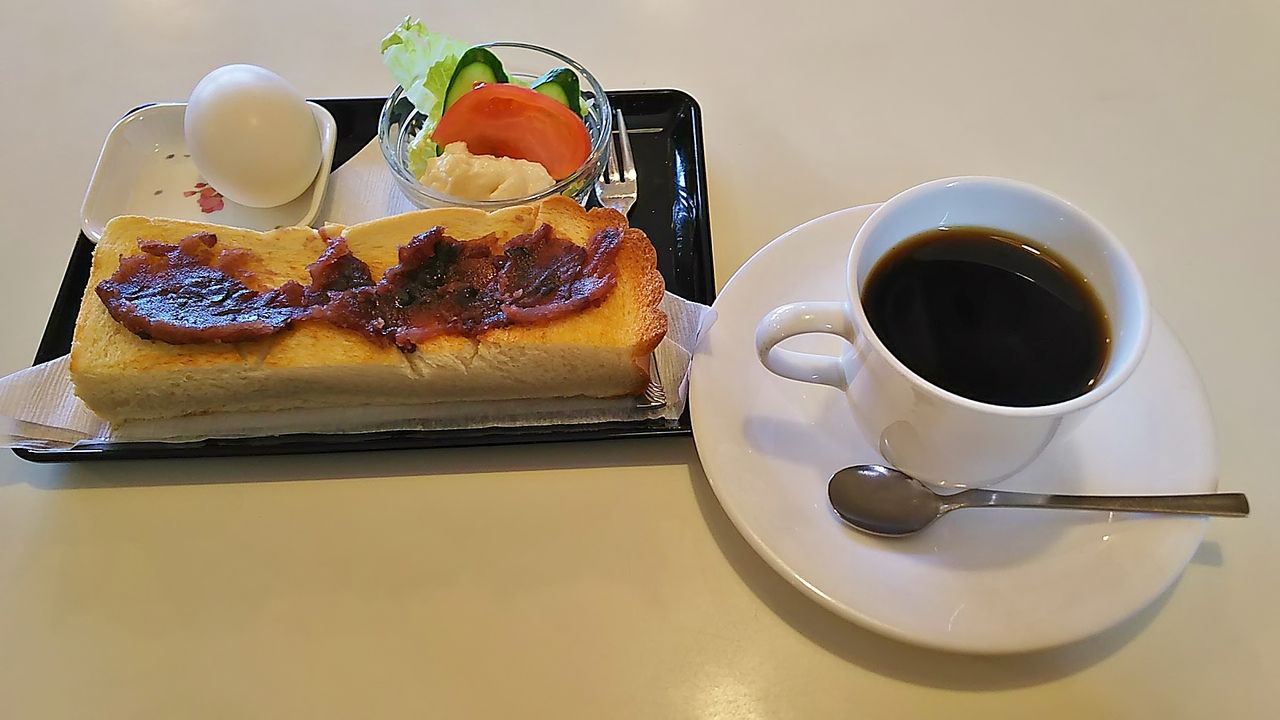 小牧口駅近くの静かに佇む素朴な喫茶店でモーニング カフェラベンダー シージャの食べ歩きブログ