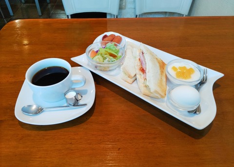 春日井駅近くのビジネスホテル1階にある喫茶店で豪華モーニング/ CAFE REST New Valley