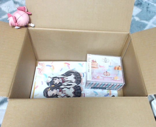 アニメイトからデカイ箱 クラリスのアルバムキター 魔法少女まどかマギカを全力で楽しむブログ