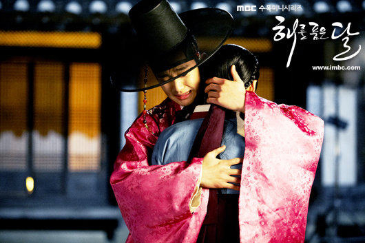 太陽を抱く月 ぐわぐわの韓流まっしぐら