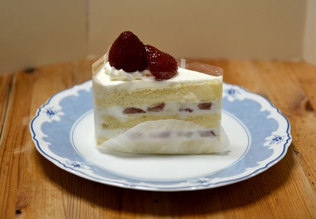 久しぶりのケーキ屋さん パティスリーリッチフィールド Guzziモトラッド