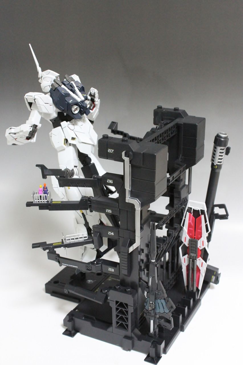 MG ユニコーンガンダム + MS CAGE 部分塗装完成品(2012.12.13
