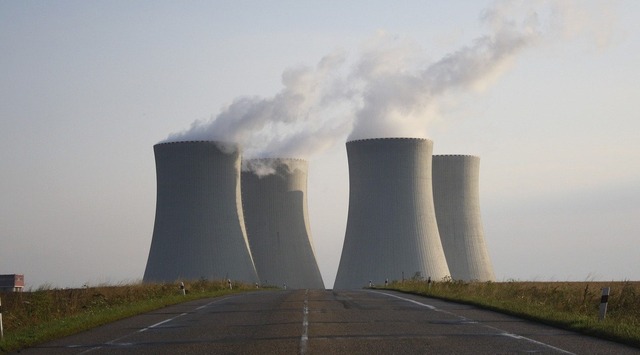 nuclear-power-plant-g28cd64244_1280