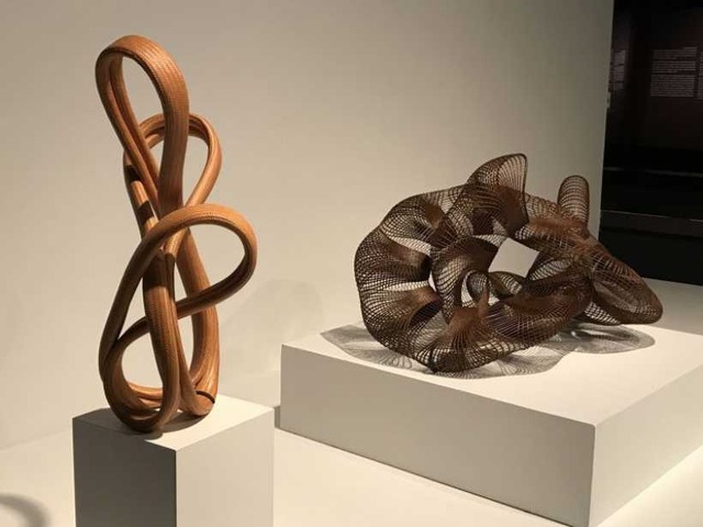 1546503436-0ab45
