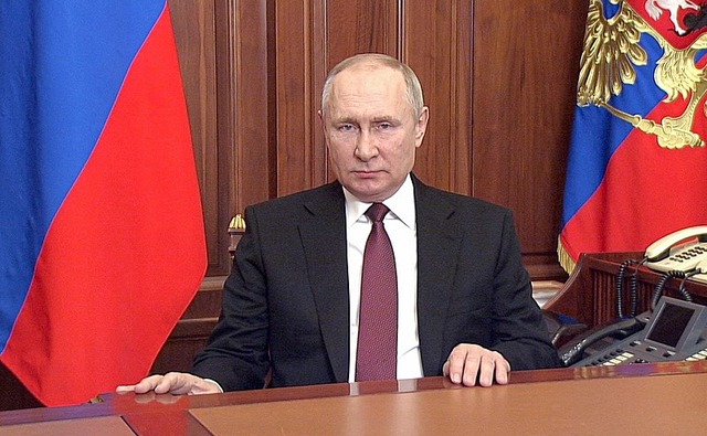 Vladimir_Putin_(2022-02-24)