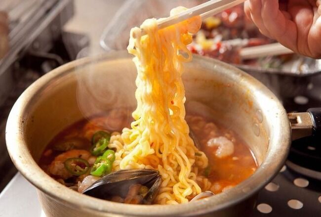 韓国人「私は韓国人のソウルフードは『ラーメン』だと思うのですが、皆さんは何だと思いますか？」 韓国の反応 海外の