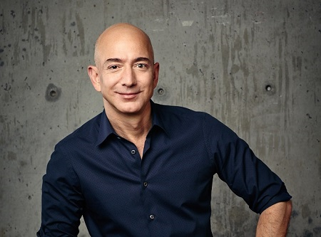Amazonの社長 チ ポみたいなロケットで宇宙へ 逆に