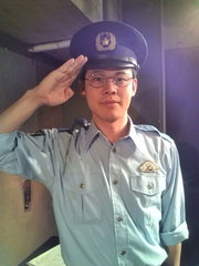 警官