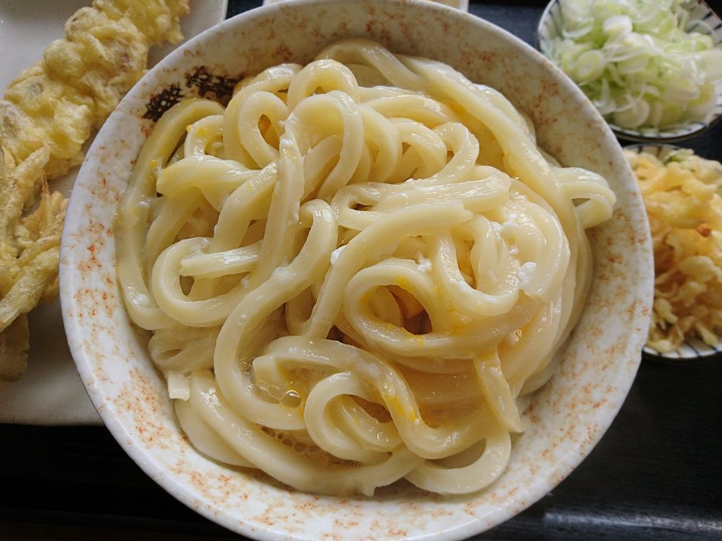 讃岐うどん 萩屋 01 釜玉うどん大盛 朝三暮四羊頭狗肉 第二章 讃岐うどん 萩屋 01 釜玉うどん大盛 朝三暮四羊頭狗肉 第二章