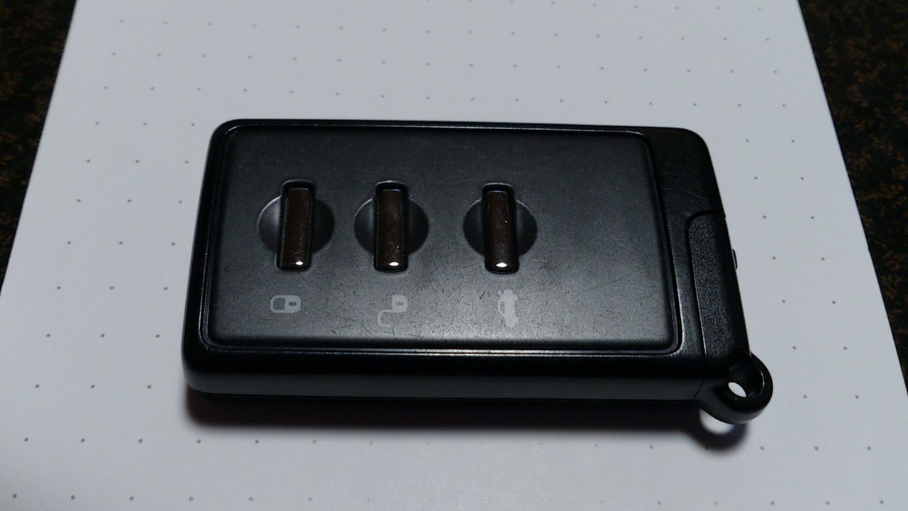 キーレスエントリーのリモコンの電池交換 源瑞祥のipo万歳 Ipo日記 0 キーレスエントリーのリモコンの電池交換 源瑞祥のipo万歳 Ipo日記 0
