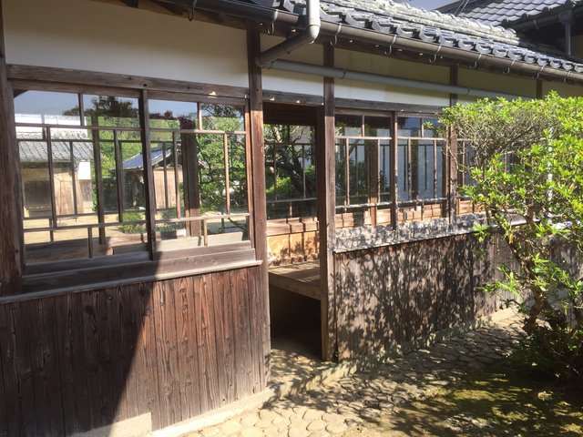 古民家 渡り廊下が持つ主屋と離れをつなぐ以上の役割とは 動画あり よなはら家の古民家日記 古民家建築の専門家 與那原浩のブログ 古民家 渡り廊下が持つ主屋と離れをつなぐ以上の役割とは 動画あり よなはら家の古民家日記 古民家建築の専門家 與那原浩のブログ