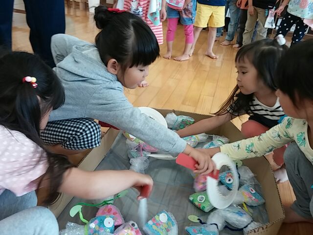 金魚すくいゲーム 八雲マリア幼稚園日記