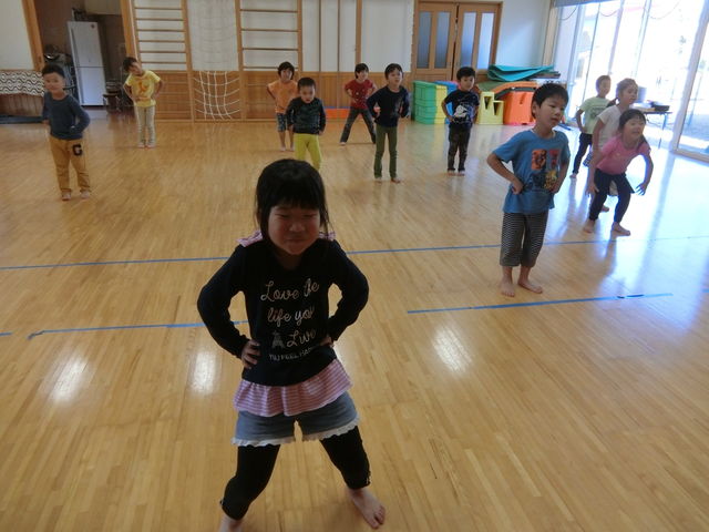 年長さんイキイキタイム 相撲遊び 八雲マリア幼稚園日記