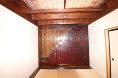 和室Bタンス階段