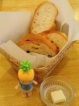 食べ放題のパン!
