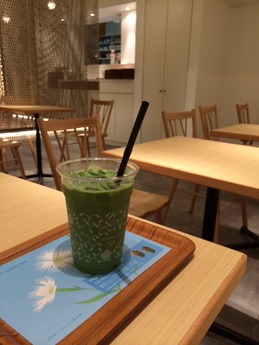 ナナズグリーンティー 抹茶ラテ 460円