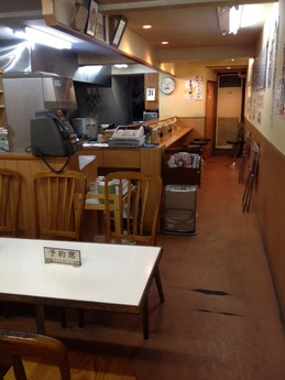 エトアール 店内