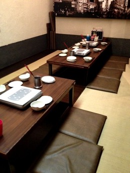 やみつきのしたなんば 店内