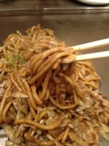 ハチ 豚そば 540円