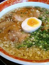 黄金醤油ラーメン(680円)