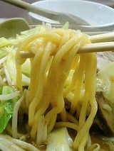 東横 特製野菜味噌ラーメン 910円