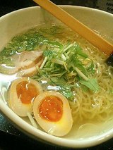 味玉入り塩ラーメン