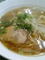 ラーメン(450円)