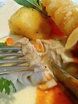 料理番 スズキの白ワイン蒸しとえびのフリッター