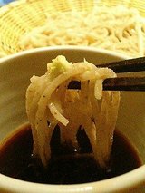 にこら ざるそば(950円)2