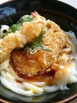 釜玉うどん(350円)天ぷら4品(200円)