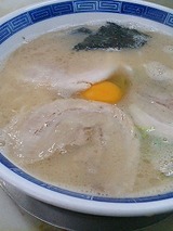 卵入りラーメン(600円)