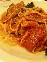ナスとベーコンのトマトソースパスタ(815円)