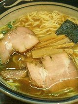 しょうゆらーめん(700円)