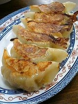 満州亭 自家製焼き餃子(250円)