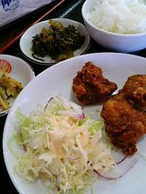 らーめん 洋洋 Bセット(700円)唐揚げ
