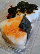 おにぎり(250円)