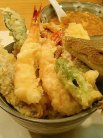 その天ぷらをご飯にのせて・・・
