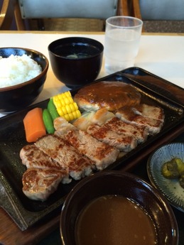 みみてい ステーキ&ハンバーグランチ 1980円 (1)