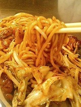 喃風大阪アメ村店 ホルモン焼そば840円