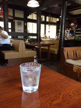 カムイ 店内