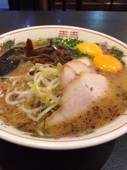 黒亭 玉子入りラーメン 850円 (1)