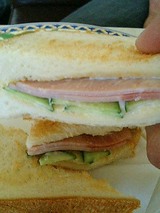 すみれ ハムトースト(450円)