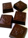 表面は各色パッケージごとに違ってます。