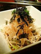 喃風三宮店 カリカリじゃこ大根サラダ680円