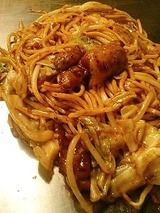 喃風大阪アメ村店 ホルモン焼そば840円
