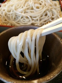 はま屋 親子丼ともりそば 750円