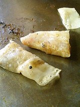 お好み焼き 小嶋 てんかす焼き(210円)