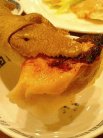 ワニも美味そうに食ってます